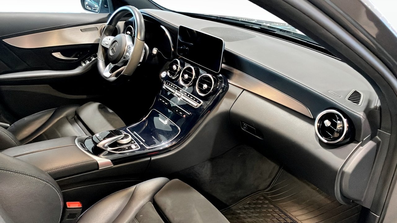 Mercedes-Benz C 300de AMG Night Edition 2021, photo 3/9