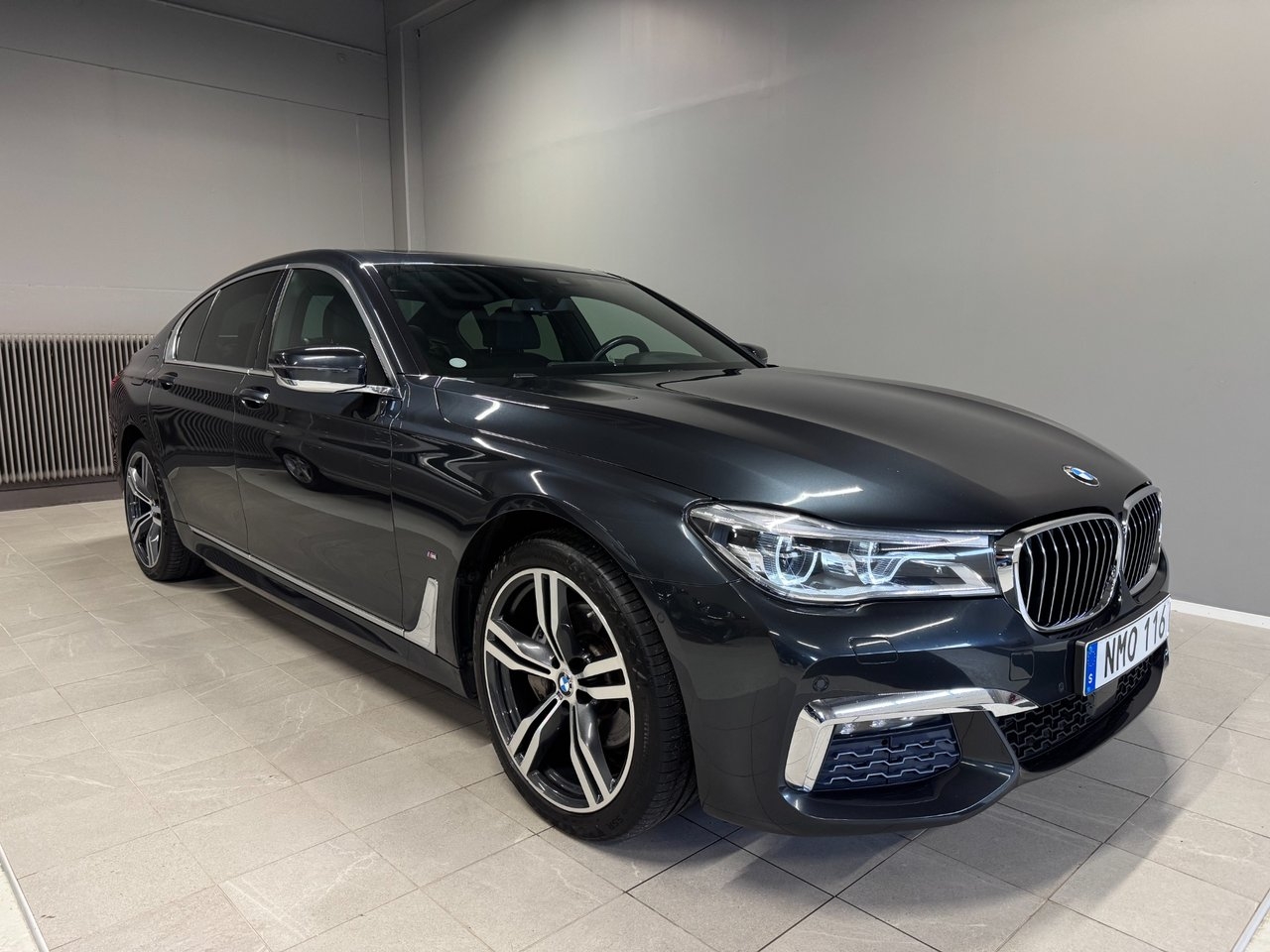 BMW 740