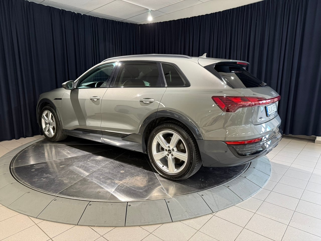 Audi Q8 e-tron 2024, bild 4/10