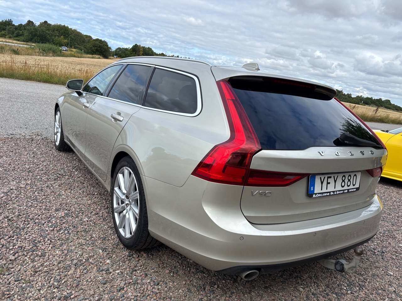 Volvo V90 2017, photo 5/10
