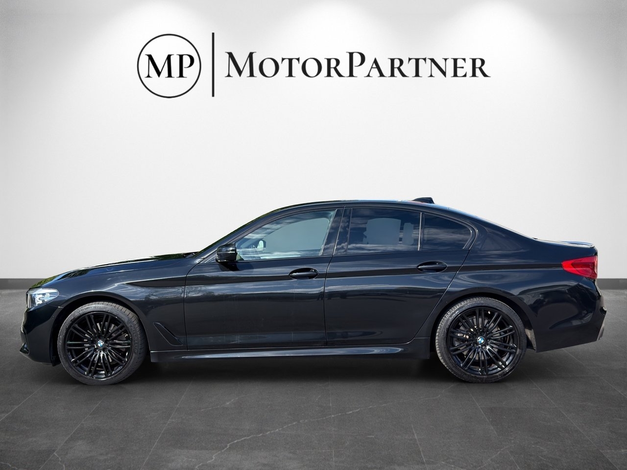 BMW 520 2020, photo 4/10