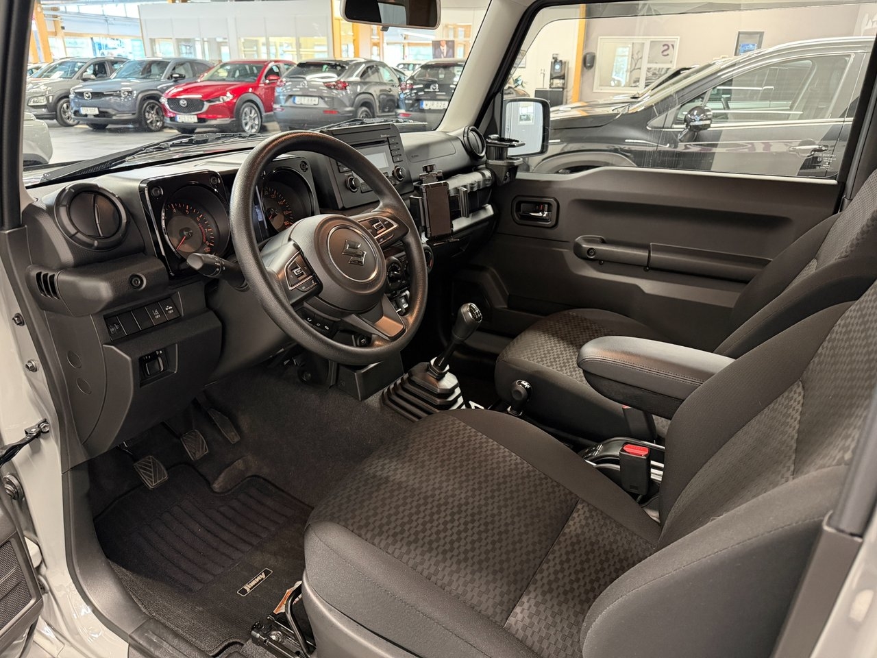 Suzuki Jimny 2024, kuva 5/10