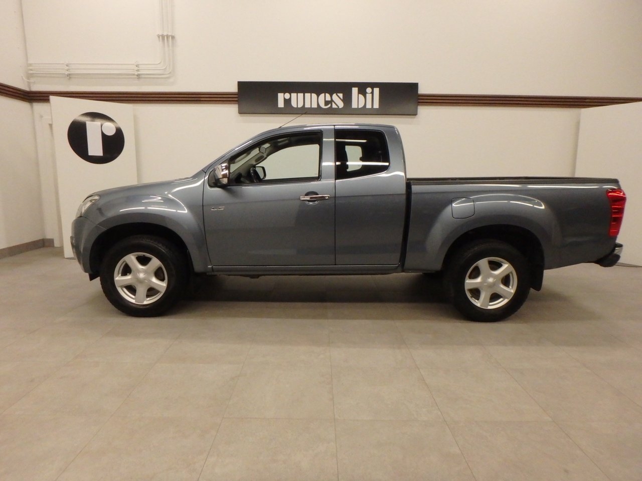 Isuzu D-max Space Cab 2.5 4WD Euro 5 2015, bild 2/10