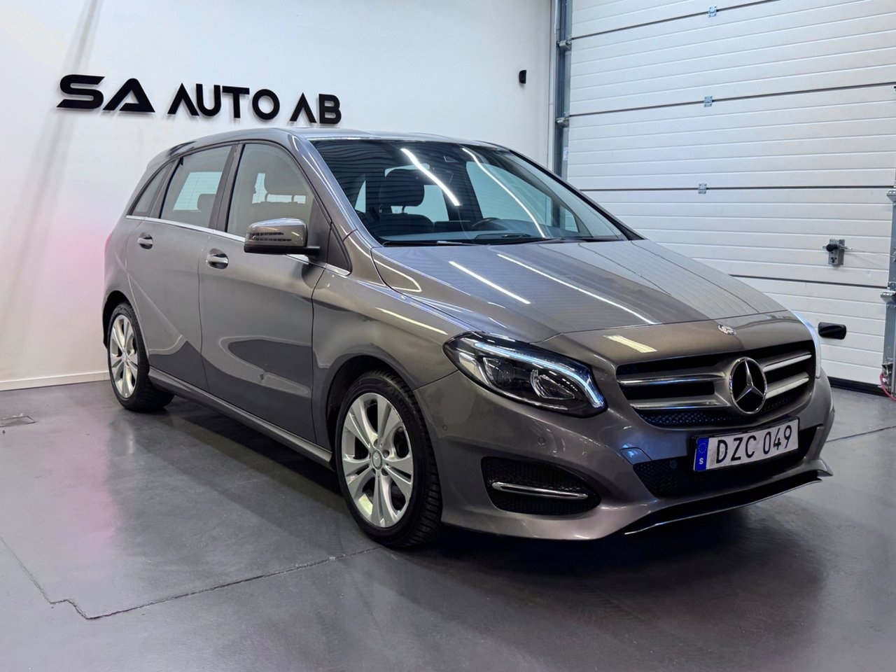 Mercedes-Benz B 200 d 7G-DCT Urban 2016, kuva 2/10