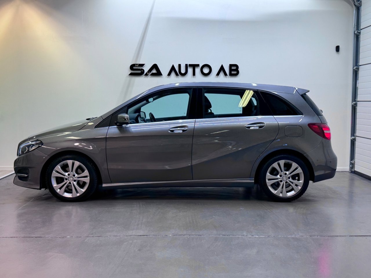 Mercedes-Benz B 200 d 7G-DCT Urban 2016, kuva 4/10