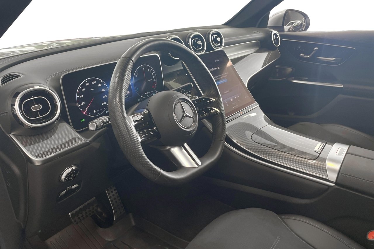Mercedes-Benz GLC 2024, photo 6/13