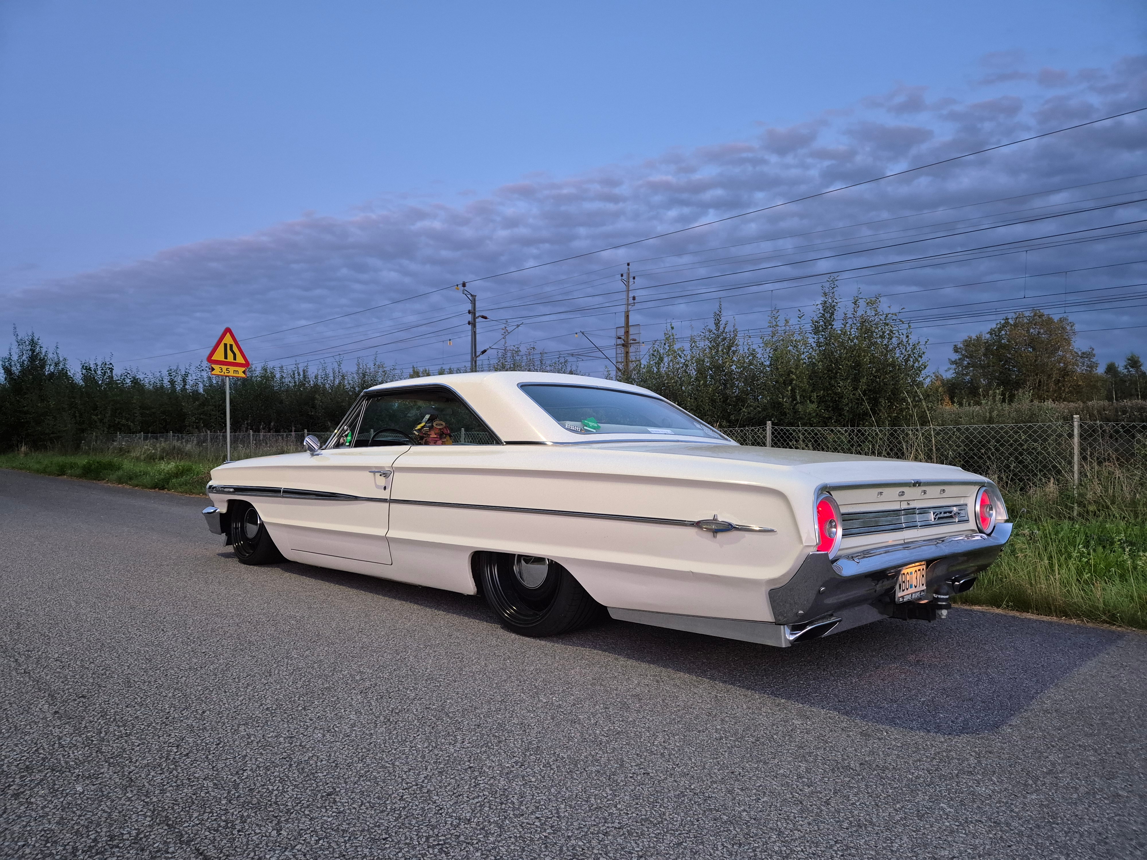 Ford Galaxie 1964, bild 2/5