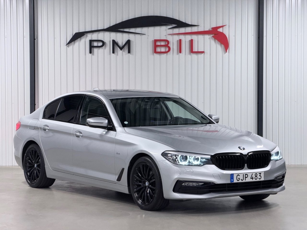 BMW 520 2018, photo 3/36
