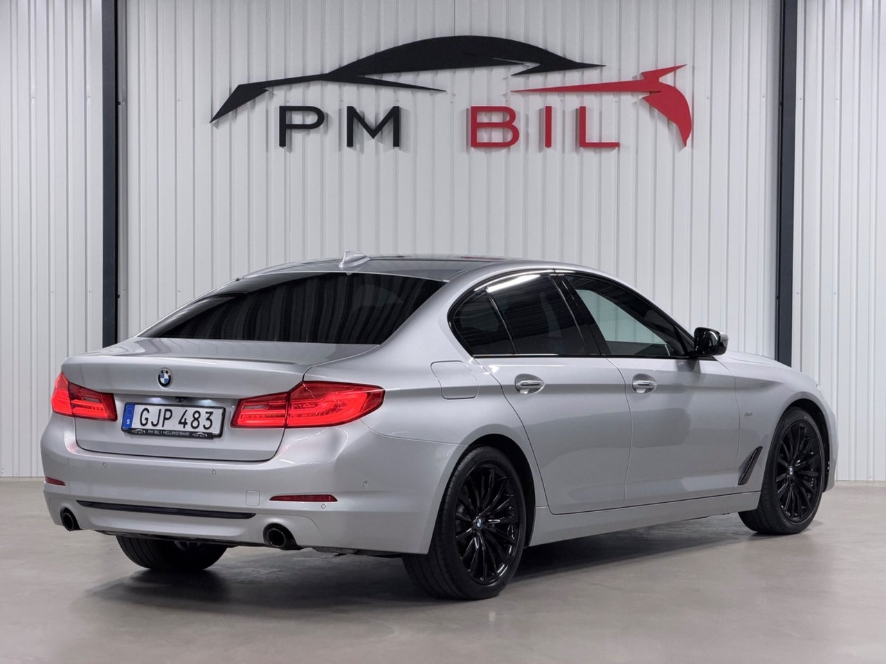 BMW 520 2018, photo 5/36
