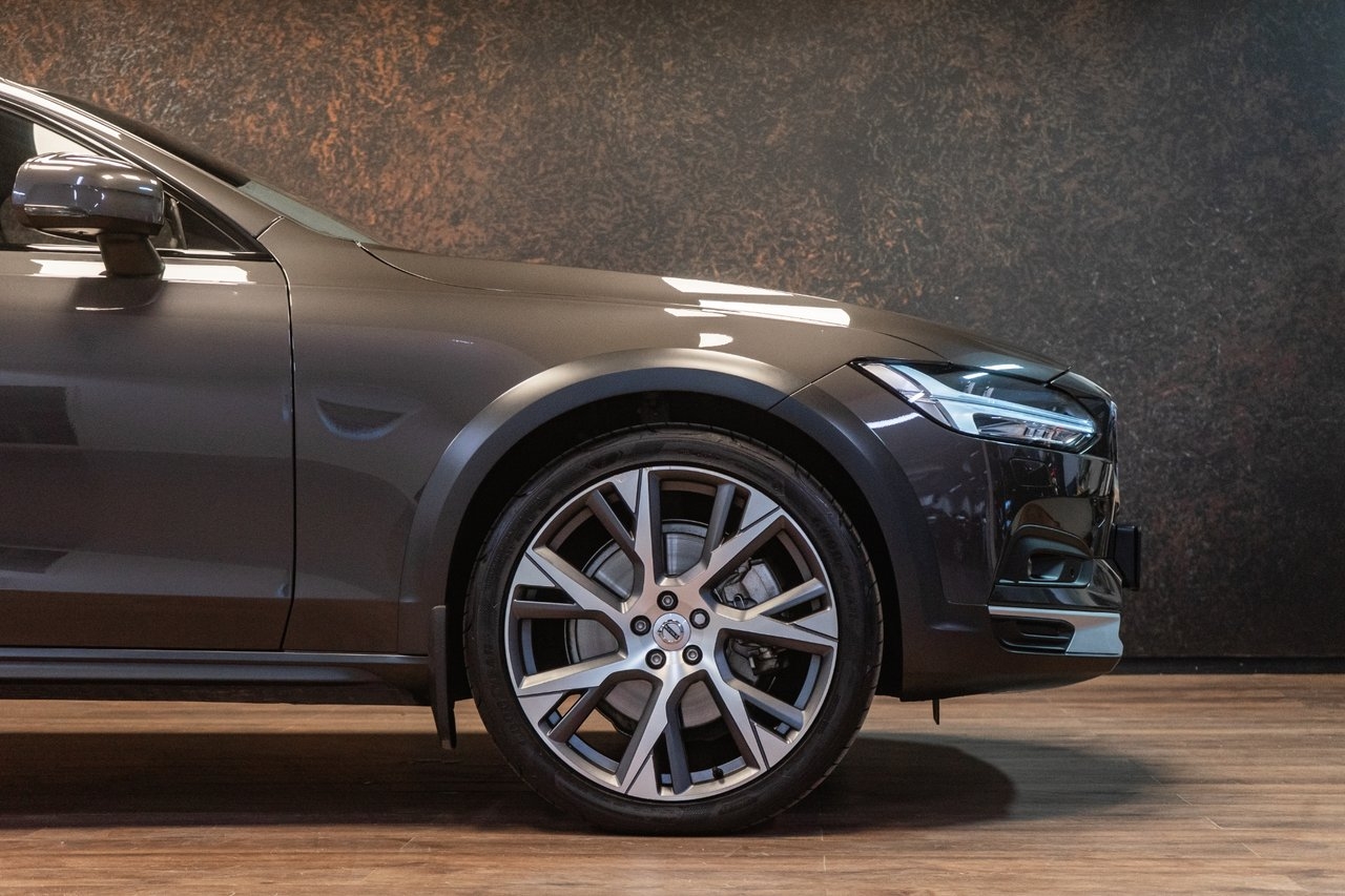 Volvo V90 Cross Country B4 AWD 197hk 2023, bild 5/10