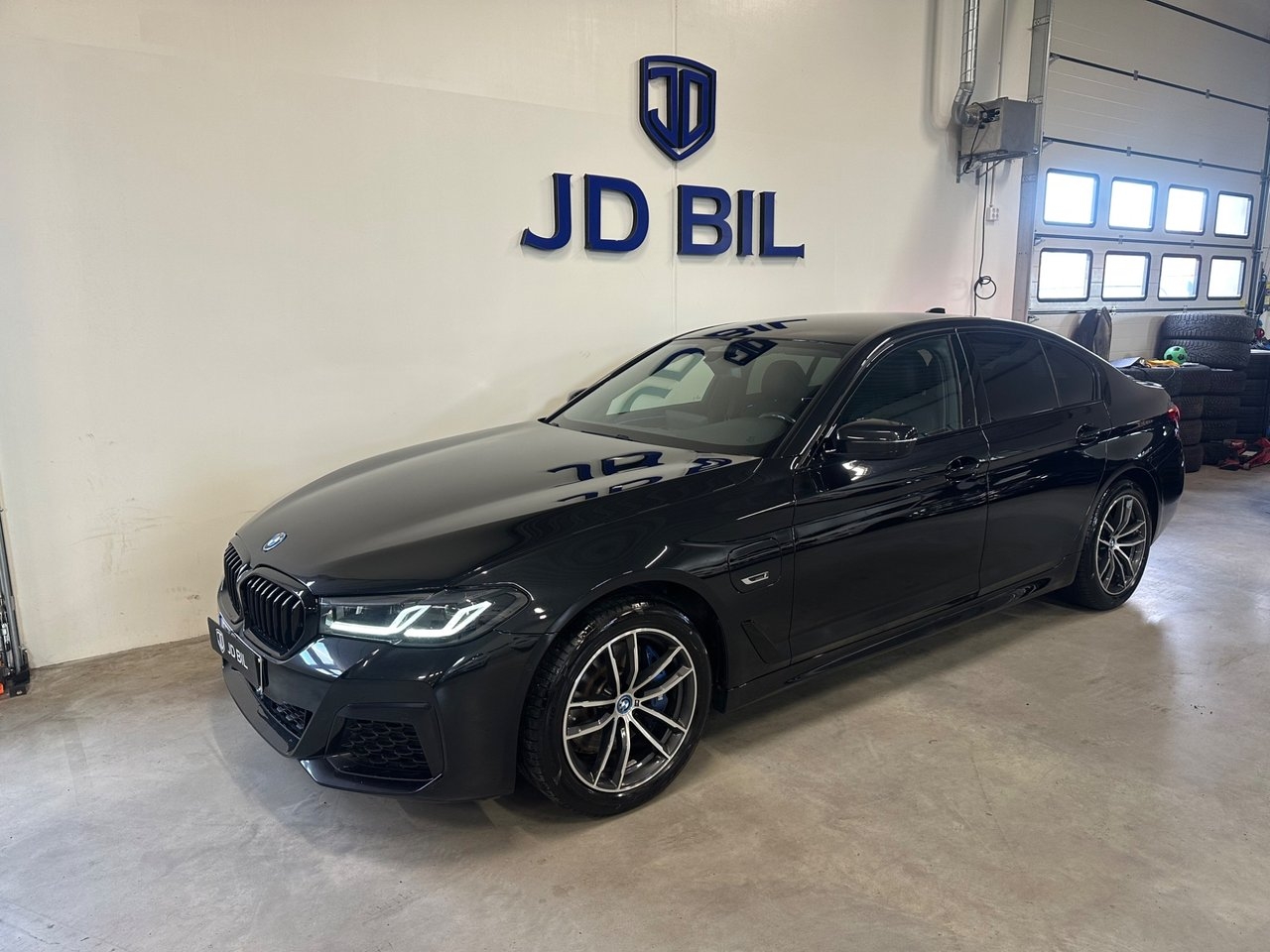 BMW 530
