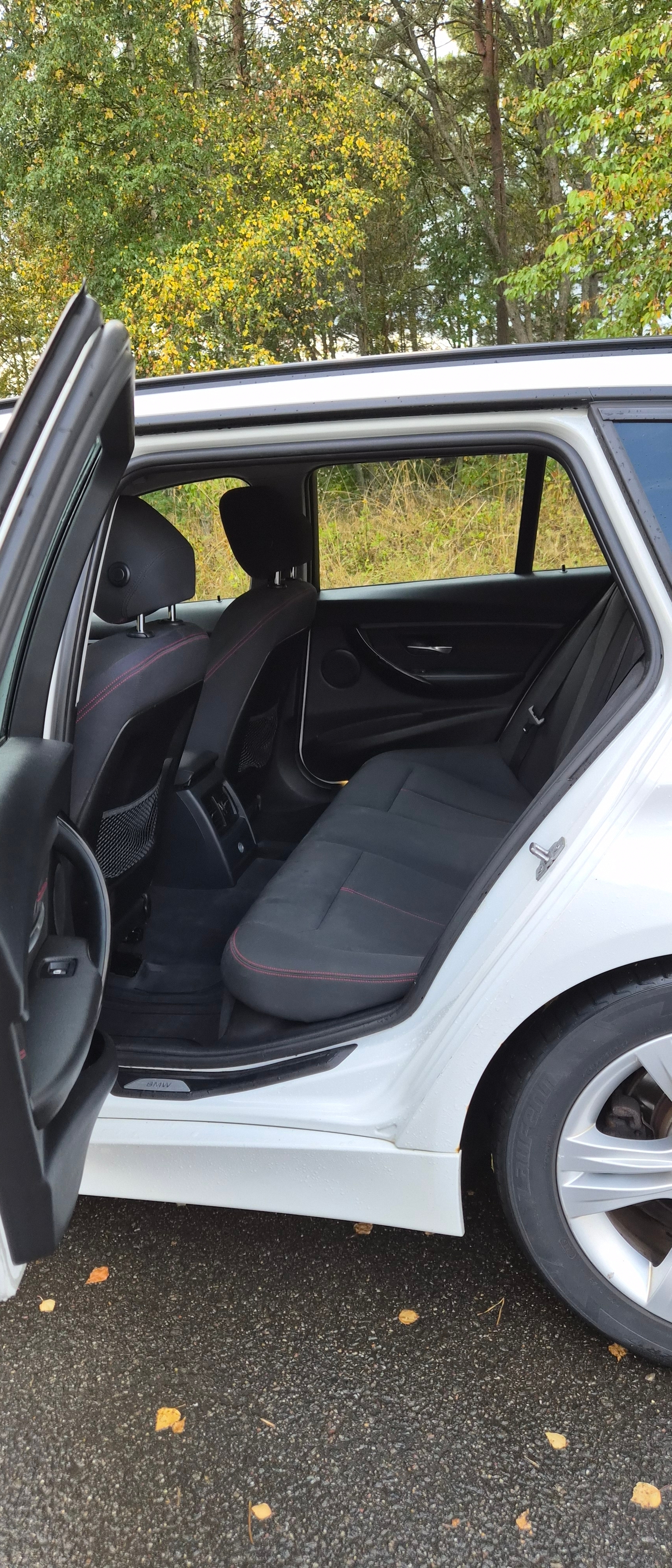 BMW 320 d xDrive Touring Manuell 2014, photo 7/9