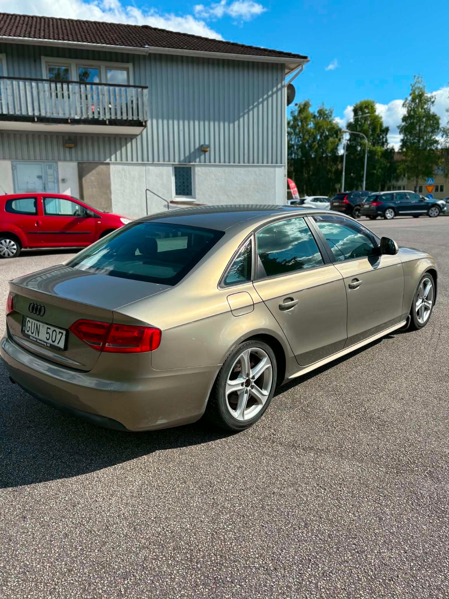Audi A4 Sedan 2.0 TDI DPF Manuell 2008, bild 3/9