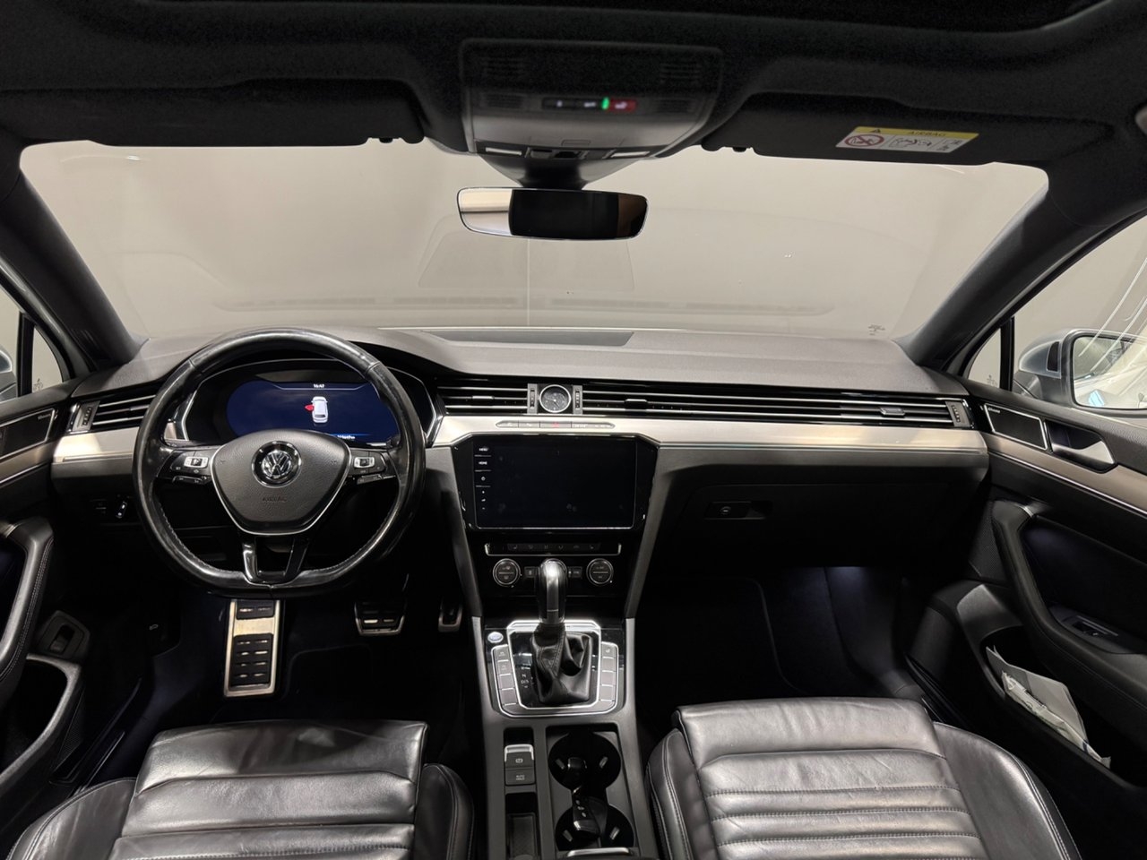 Volkswagen Passat 2019, bild 6/10
