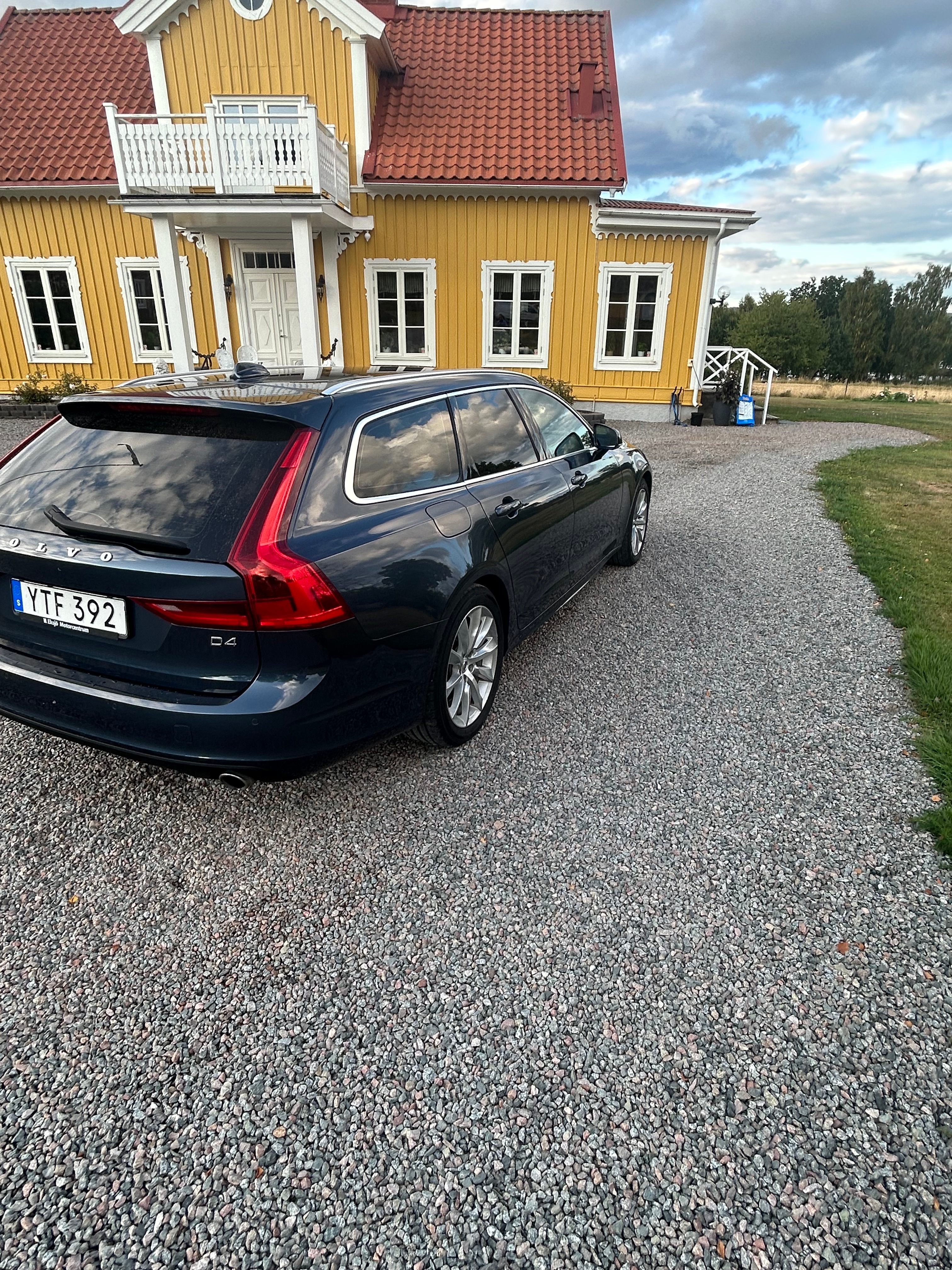 Volvo V90 D4 Geartronic 2019, bild 2/8