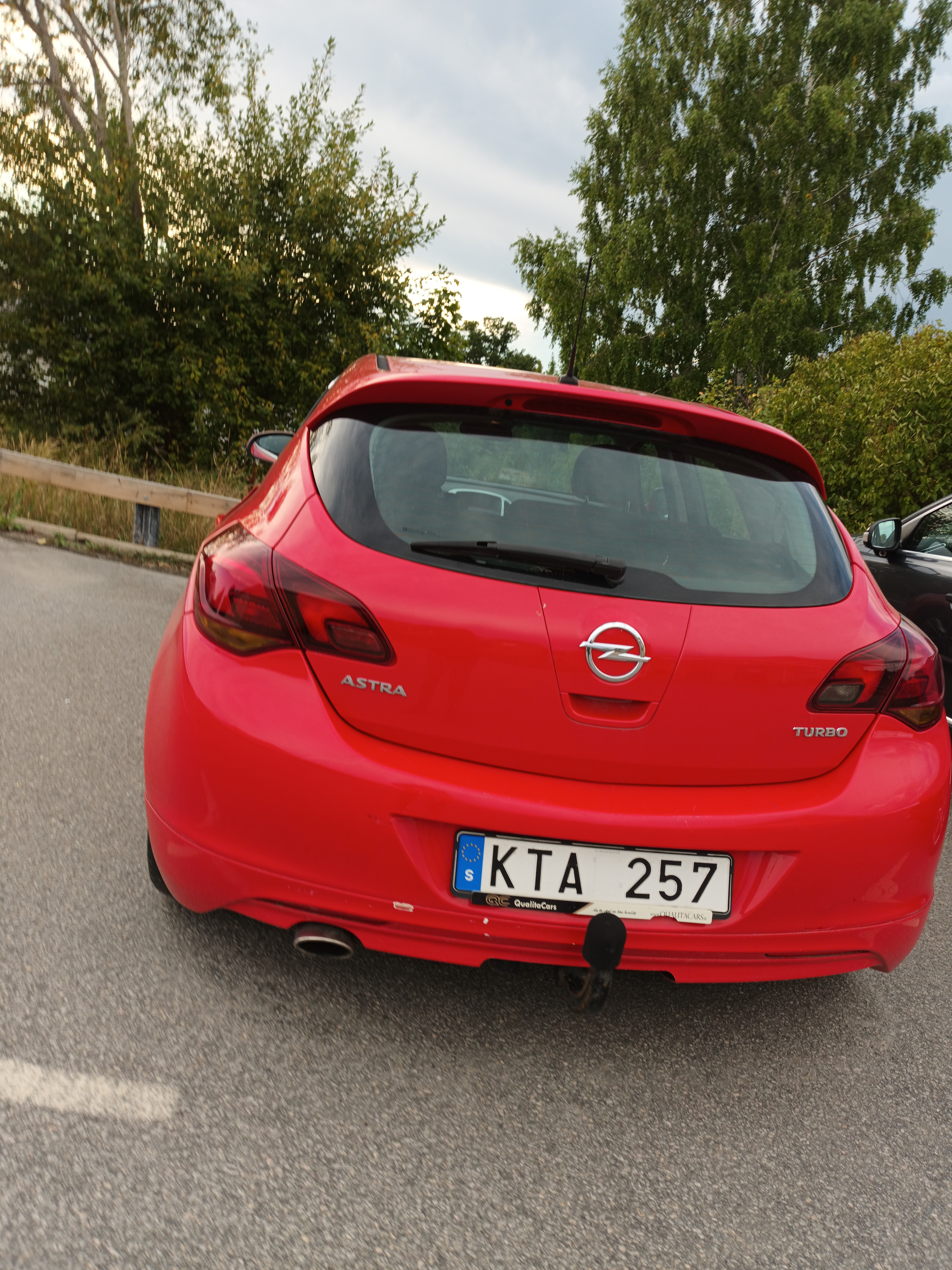 Opel Astra AB Halvkombi 2010, bild 3/3