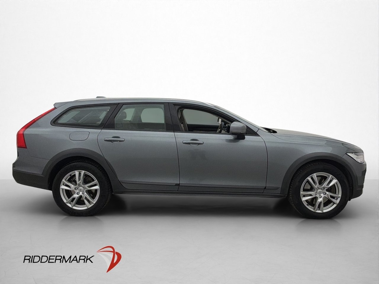 Volvo V90 Cross Country D5 AWD Pro 2019, kuva 6/37