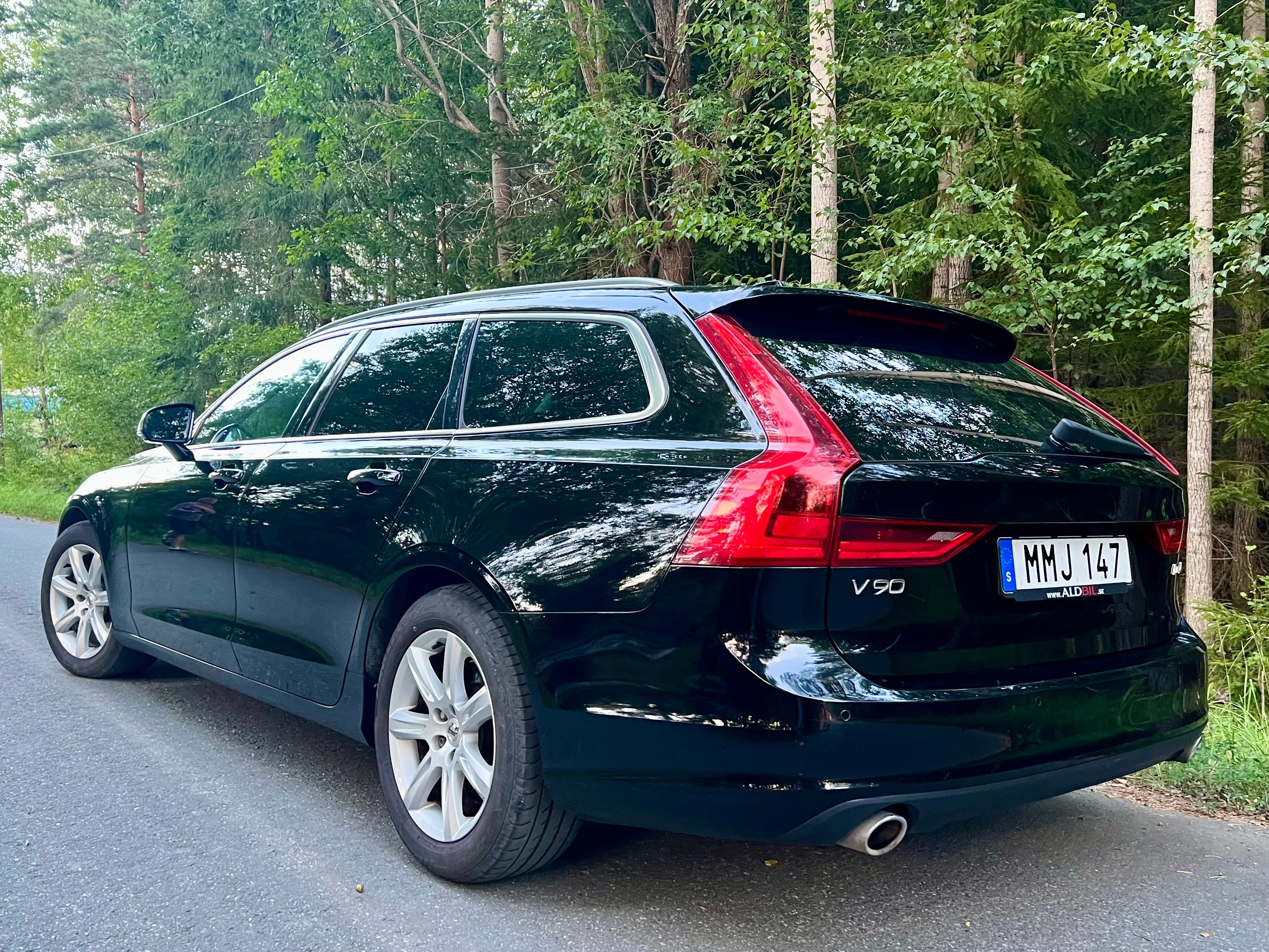 Volvo V90 D4 AWD 2017, photo 4/6