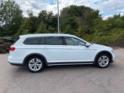Volkswagen Passat 2018, bild 2/10