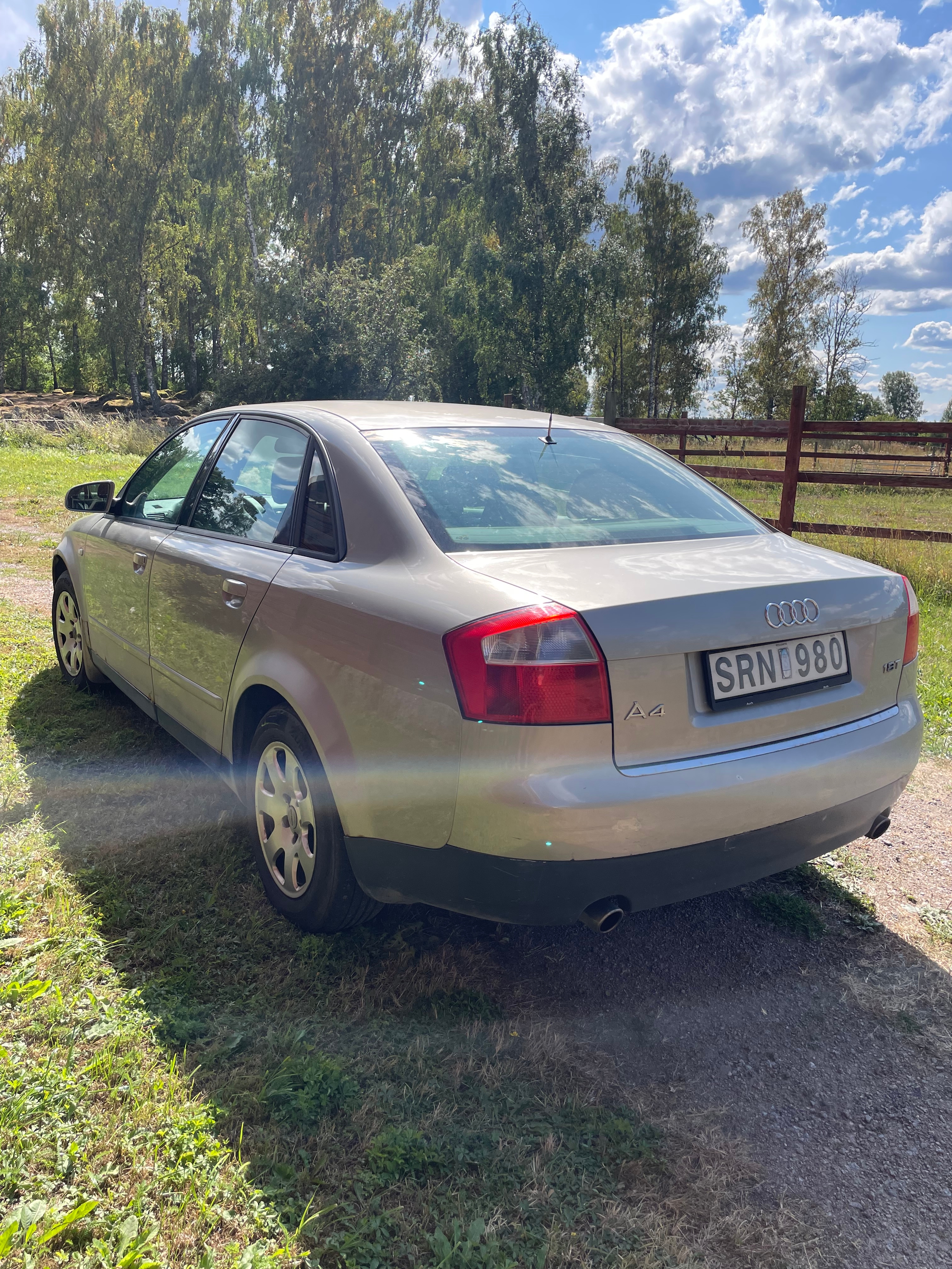 Audi A4 Sedan 1.8 T Manuell 2002, photo 4/10