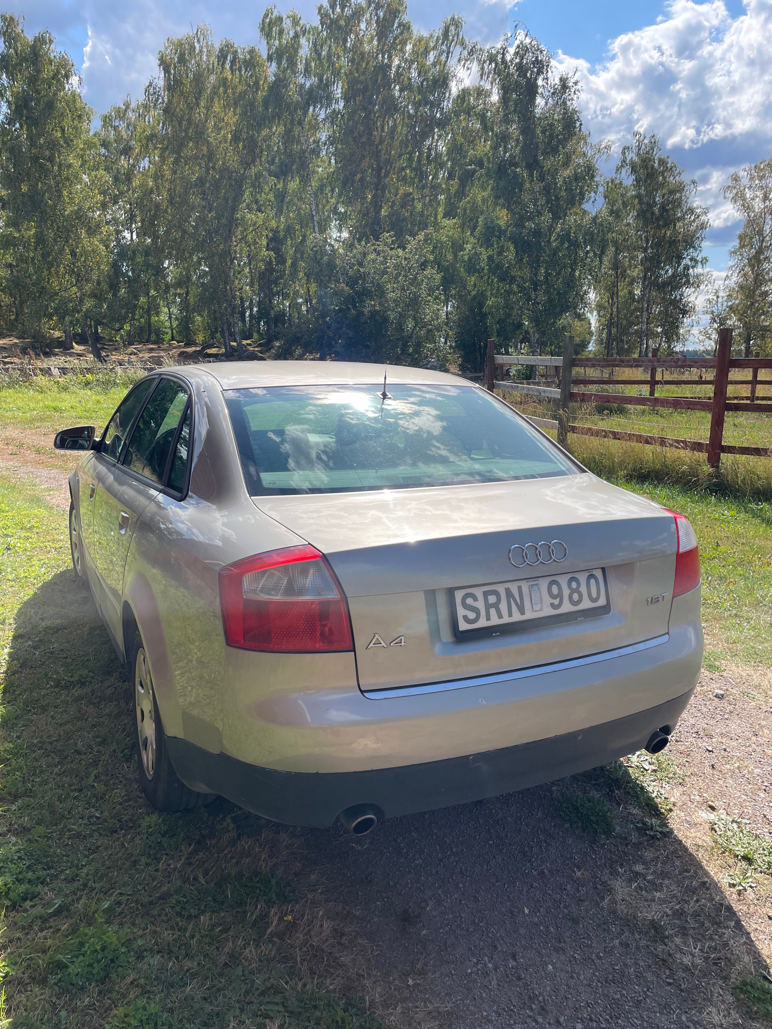 Audi A4 Sedan 1.8 T Manuell 2002, photo 2/10