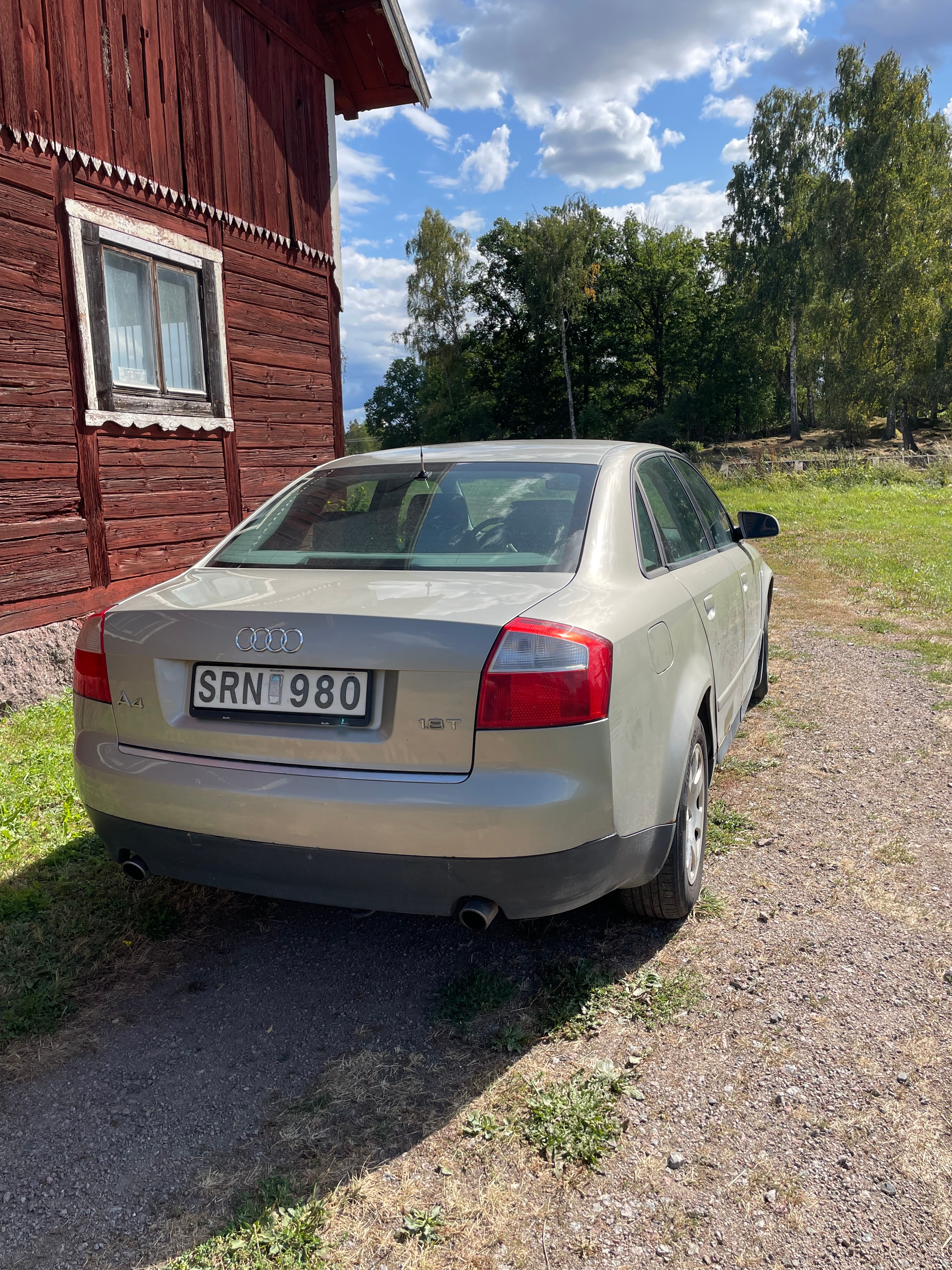 Audi A4 Sedan 1.8 T Manuell 2002, photo 5/10