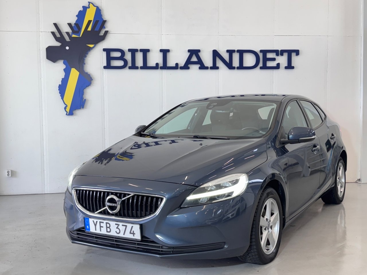 Volvo V40 D2 Business Advanced-On 2017, bild 2/10