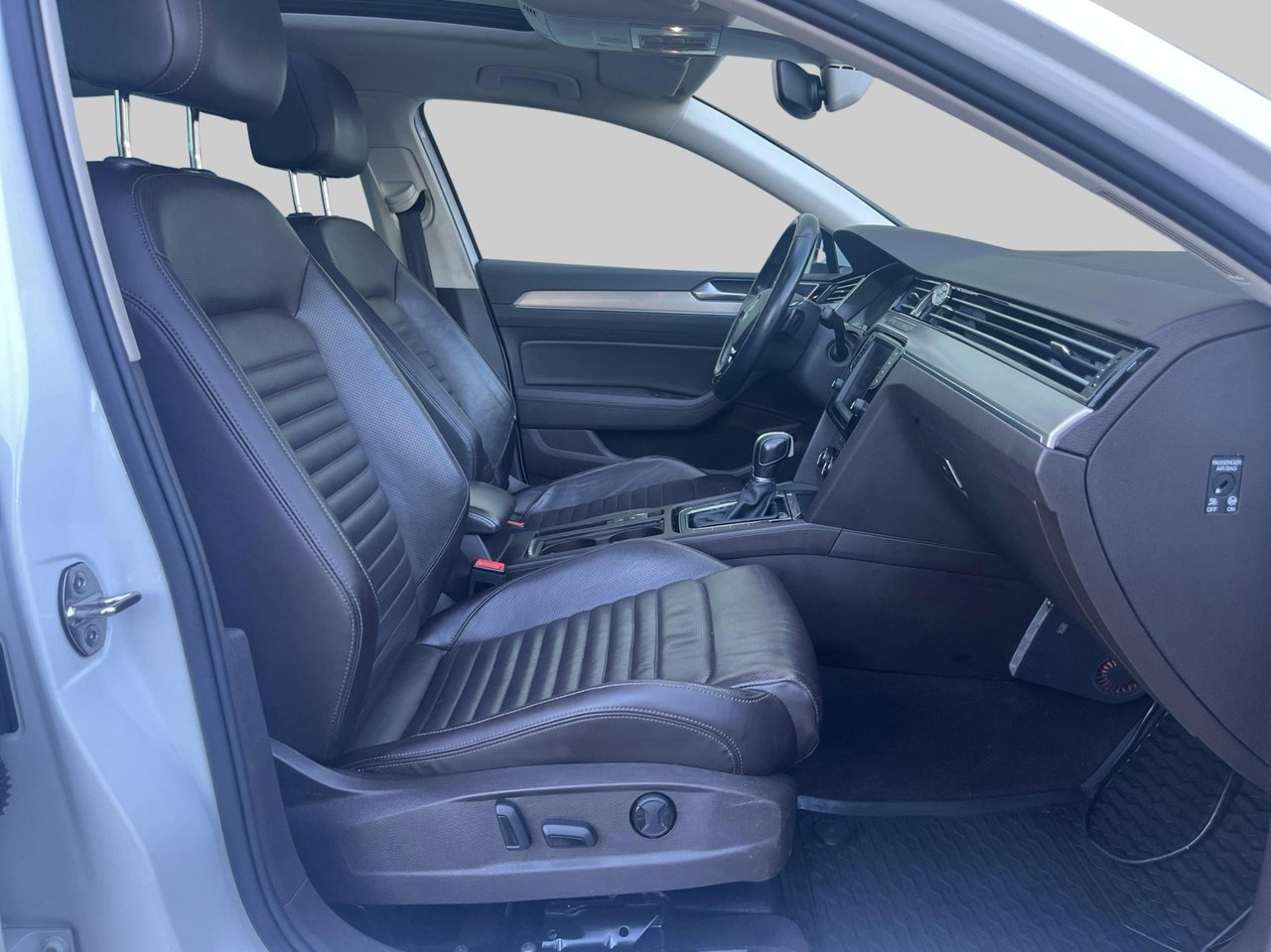 Volkswagen Passat 2015, bild 4/10