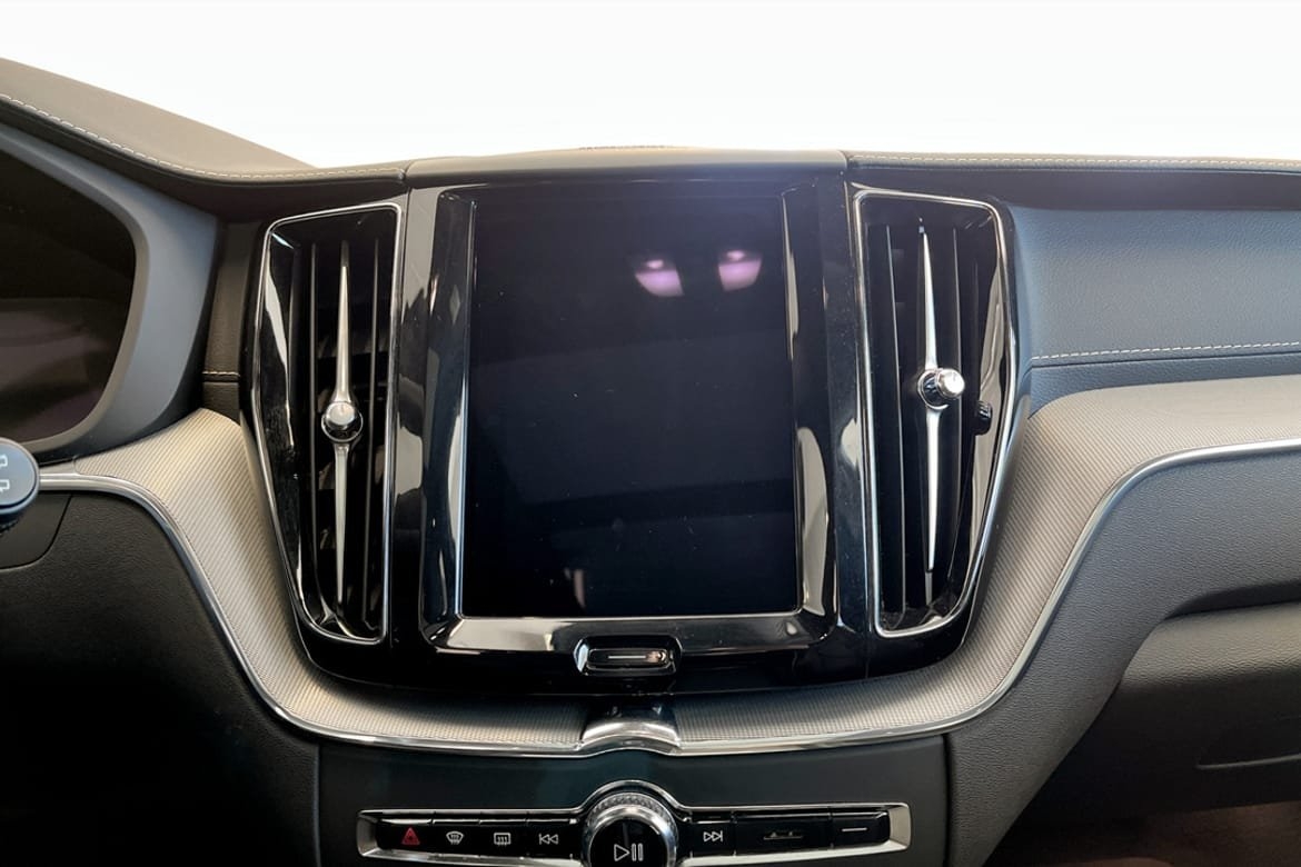 Volvo XC60 Recharge T8 II R-Design 2022, bild 6/9