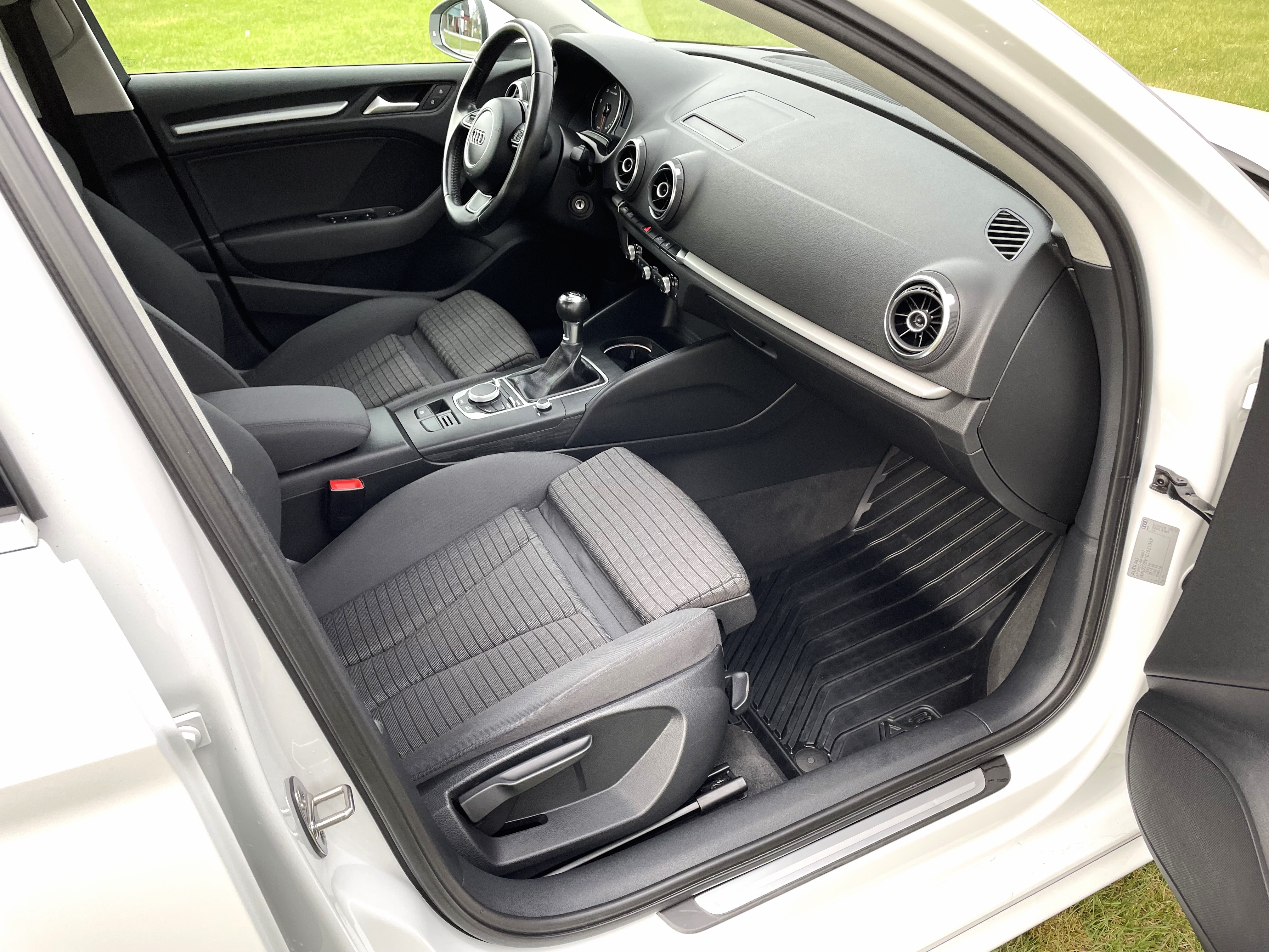 Audi A3 2.0 TDI 2016, bild 5/6