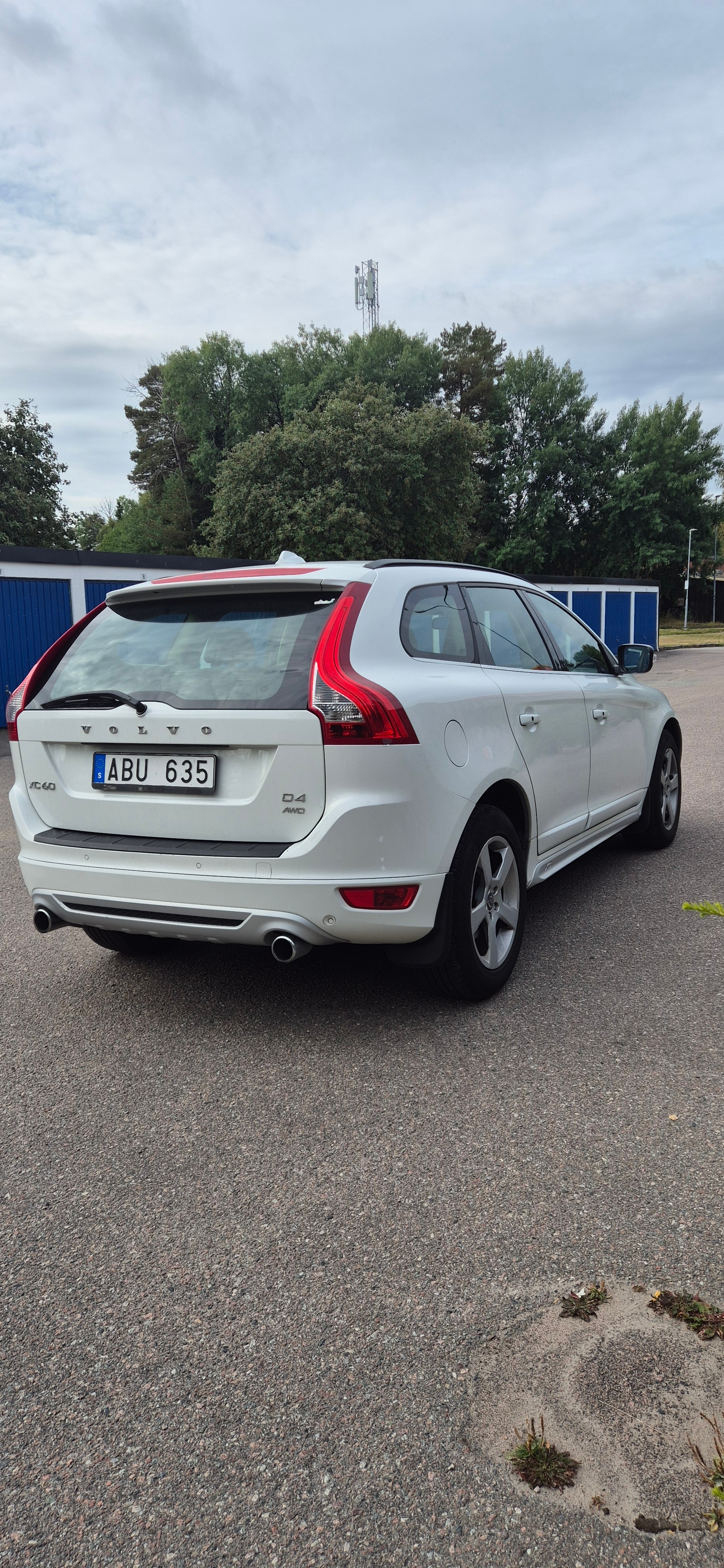 Volvo XC60 D4 AWD Geartronic 2013, bild 3/5