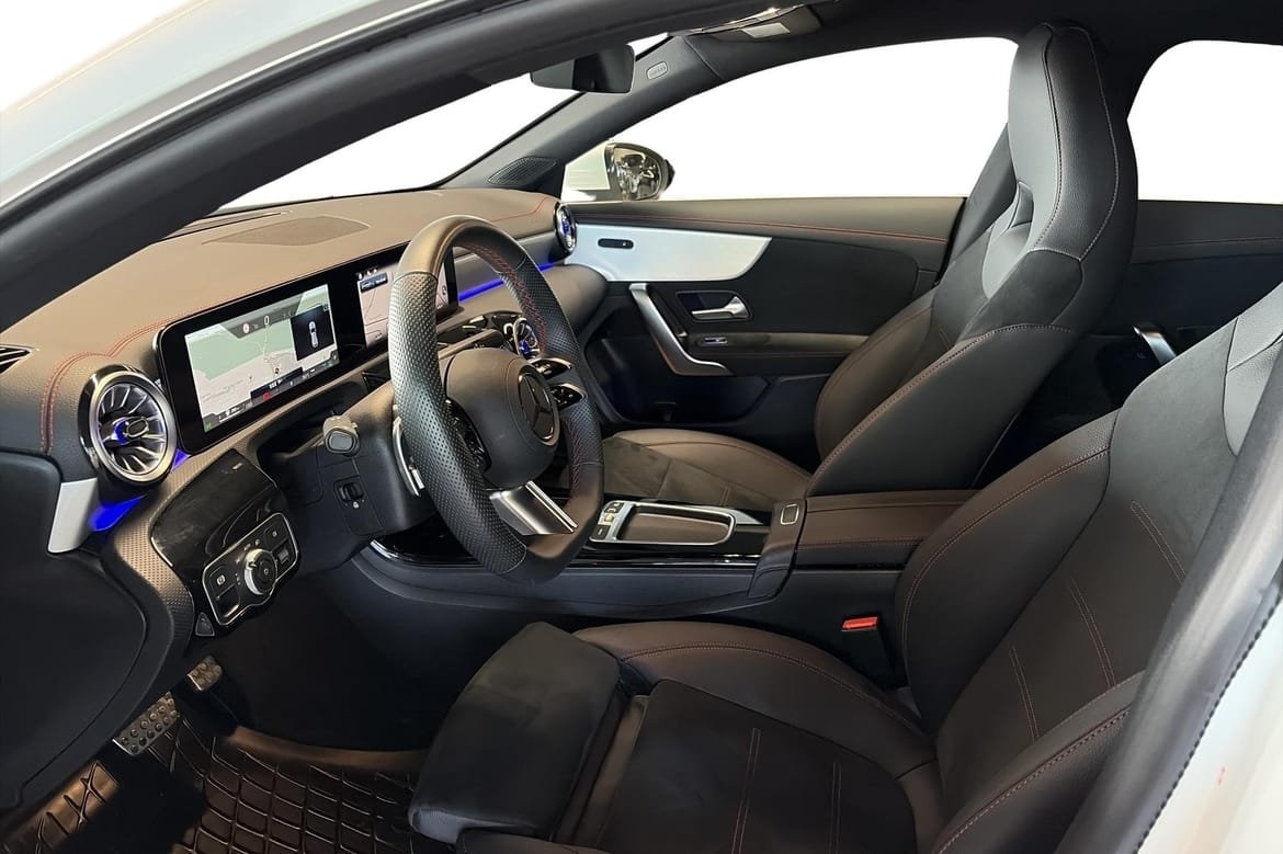 Mercedes-Benz CLA 200 2025, bild 7/10