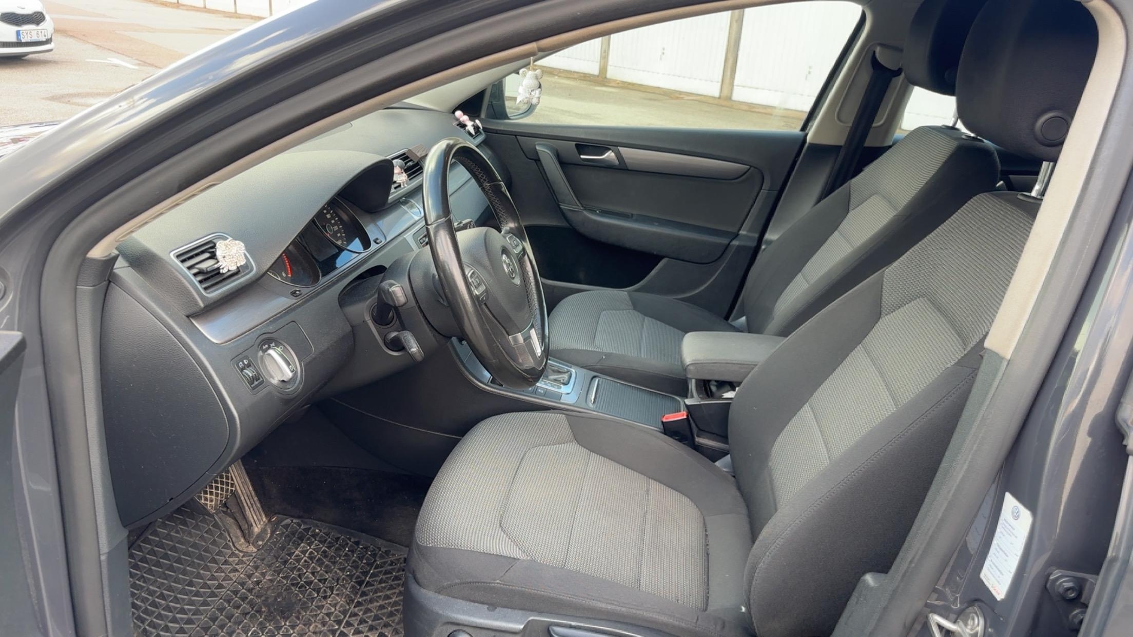 Volkswagen Passat 2011, bild 7/10