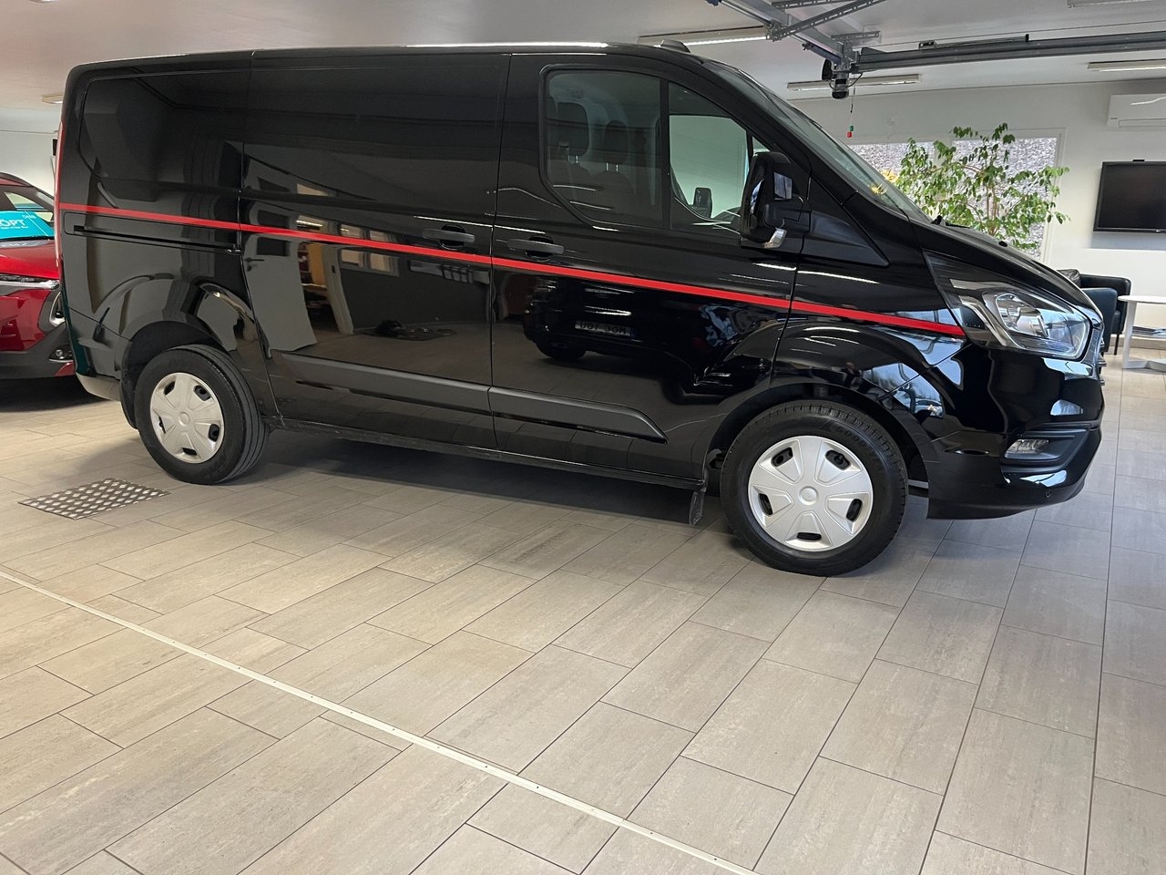 Ford Transit Custom 2023, photo 2/8