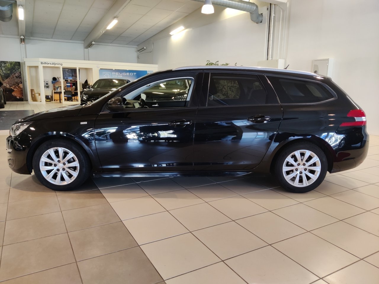 Peugeot 308 2016, bild 2/8