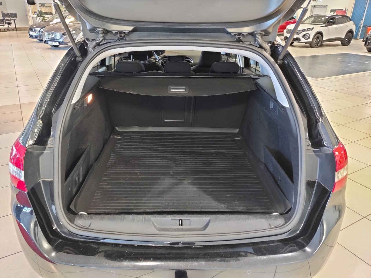 Peugeot 308 2016, bild 5/8