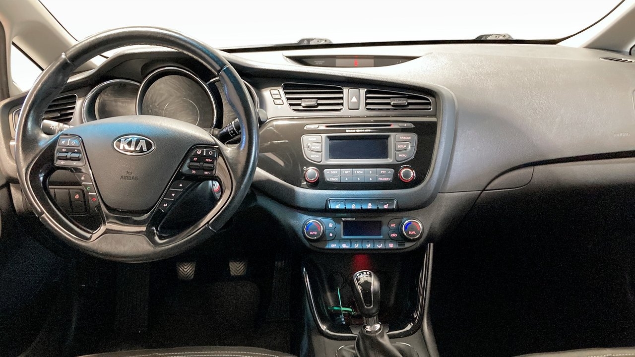 Kia Ceed 1.6 CRDi 2015, bild 4/16