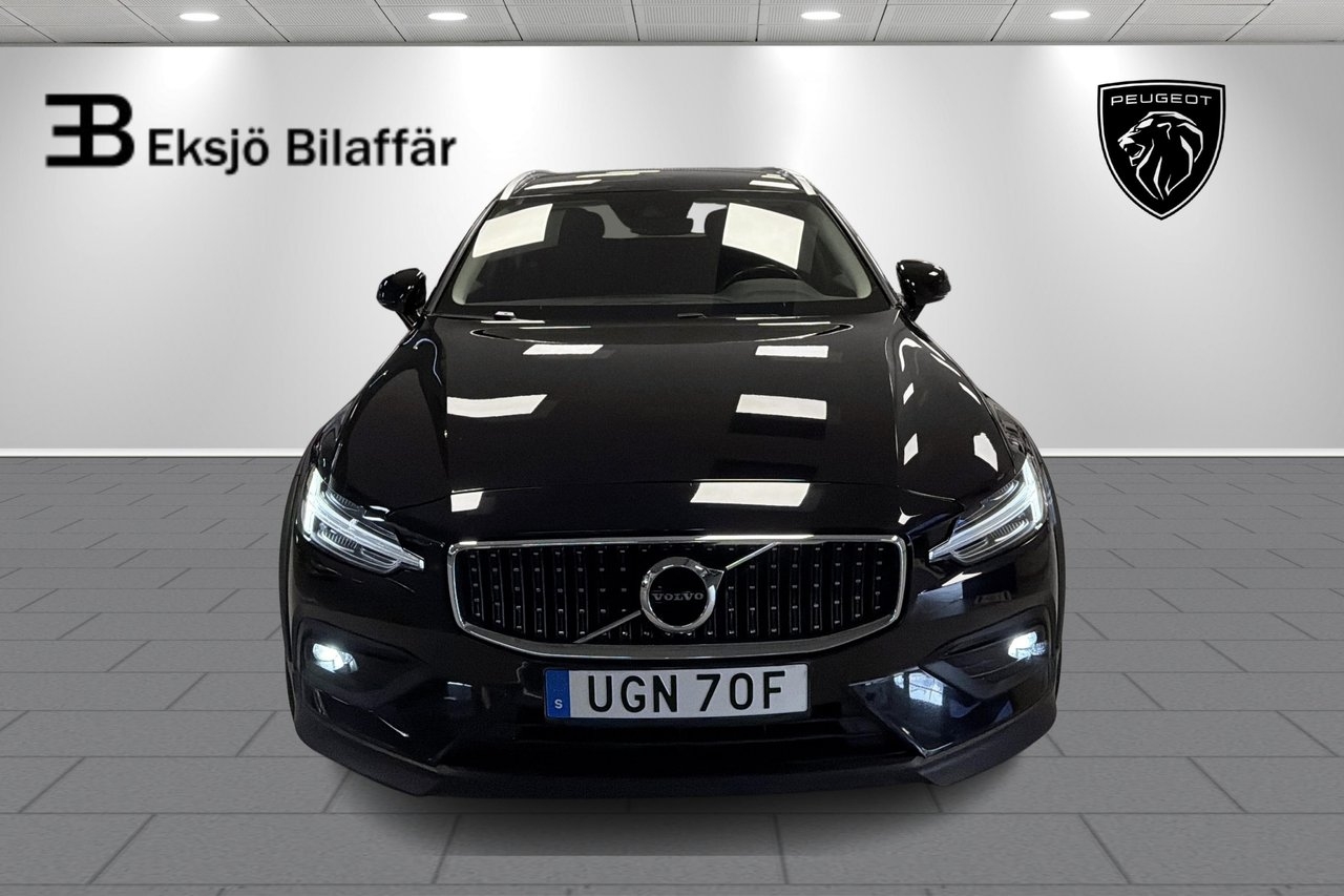 Volvo V60 Cross Country 2021, bild 2/10