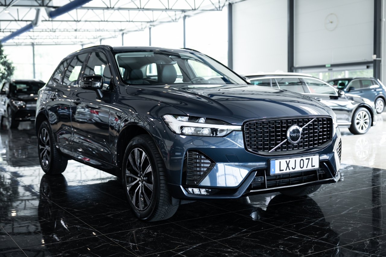 Volvo XC60 B4 AWD Geartronic Plus Dark 2024, bild 3/10