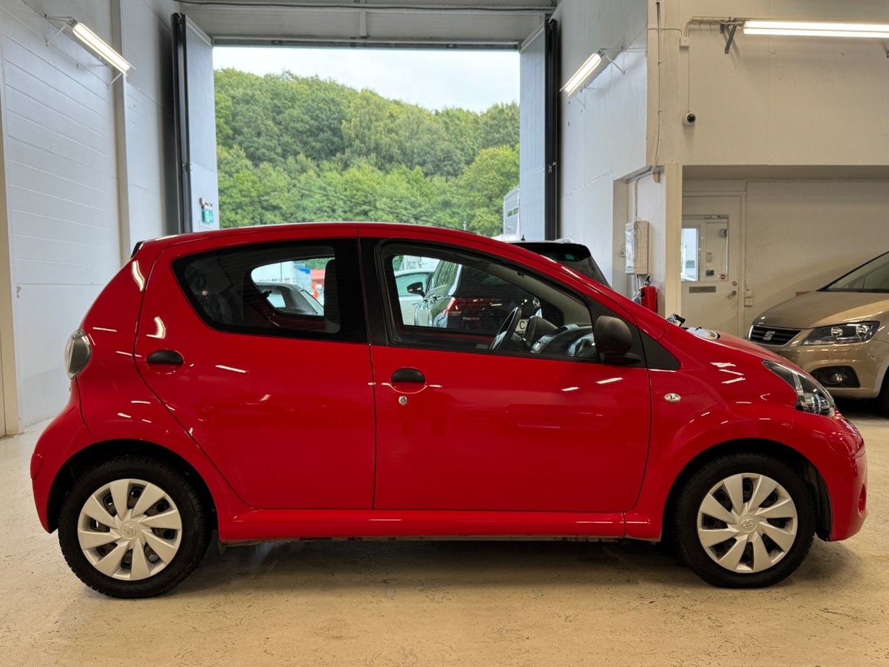 Toyota Aygo 2012, bild 7/10