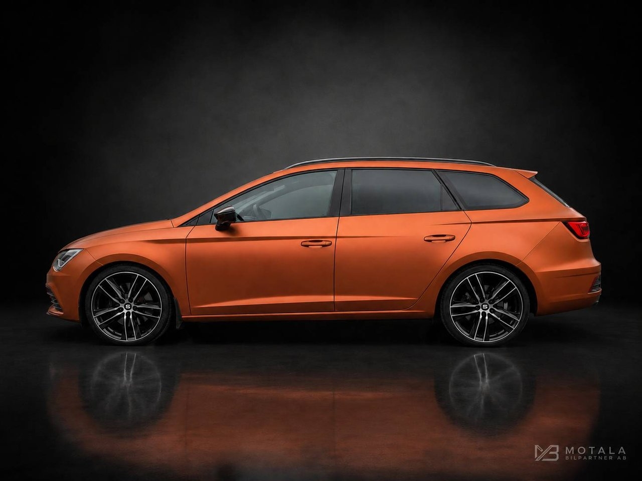 Seat Leon Cupra 2.0 TSI 4DRIVE 2020, photo 2/17