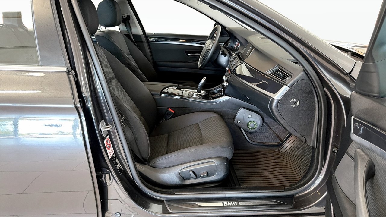 BMW 520 2016, bild 3/10