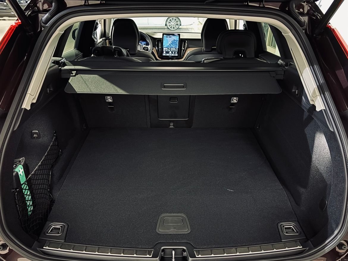 Volvo XC60 T6 Plus Dark Nordic Edition 2027, bild 6/25