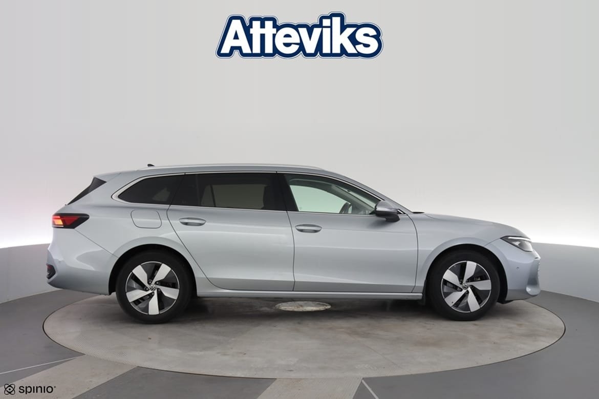 Volkswagen Passat eTSI 150 DSG 2025, bild 2/10