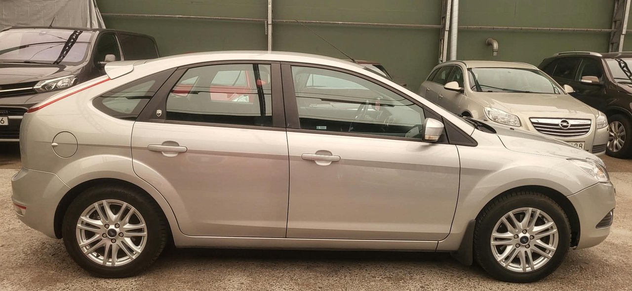 Ford Focus 5-dörrars 2.0 Ghia Dragkrok 2008, bild 4/10