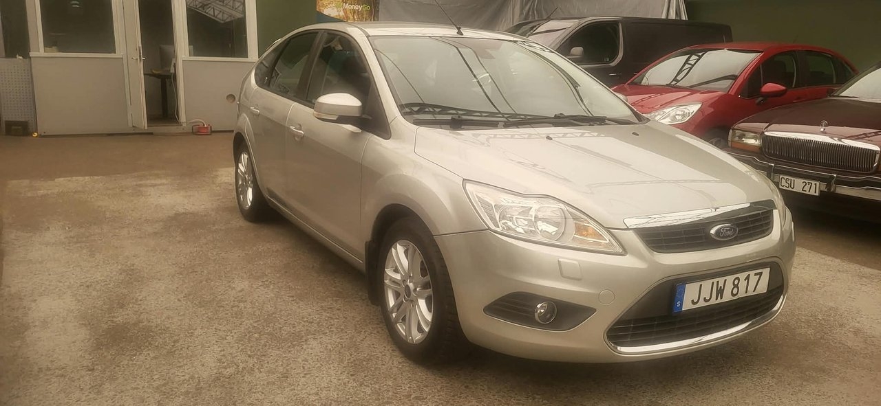 Ford Focus 5-dörrars 2.0 Ghia Dragkrok 2008, bild 3/10