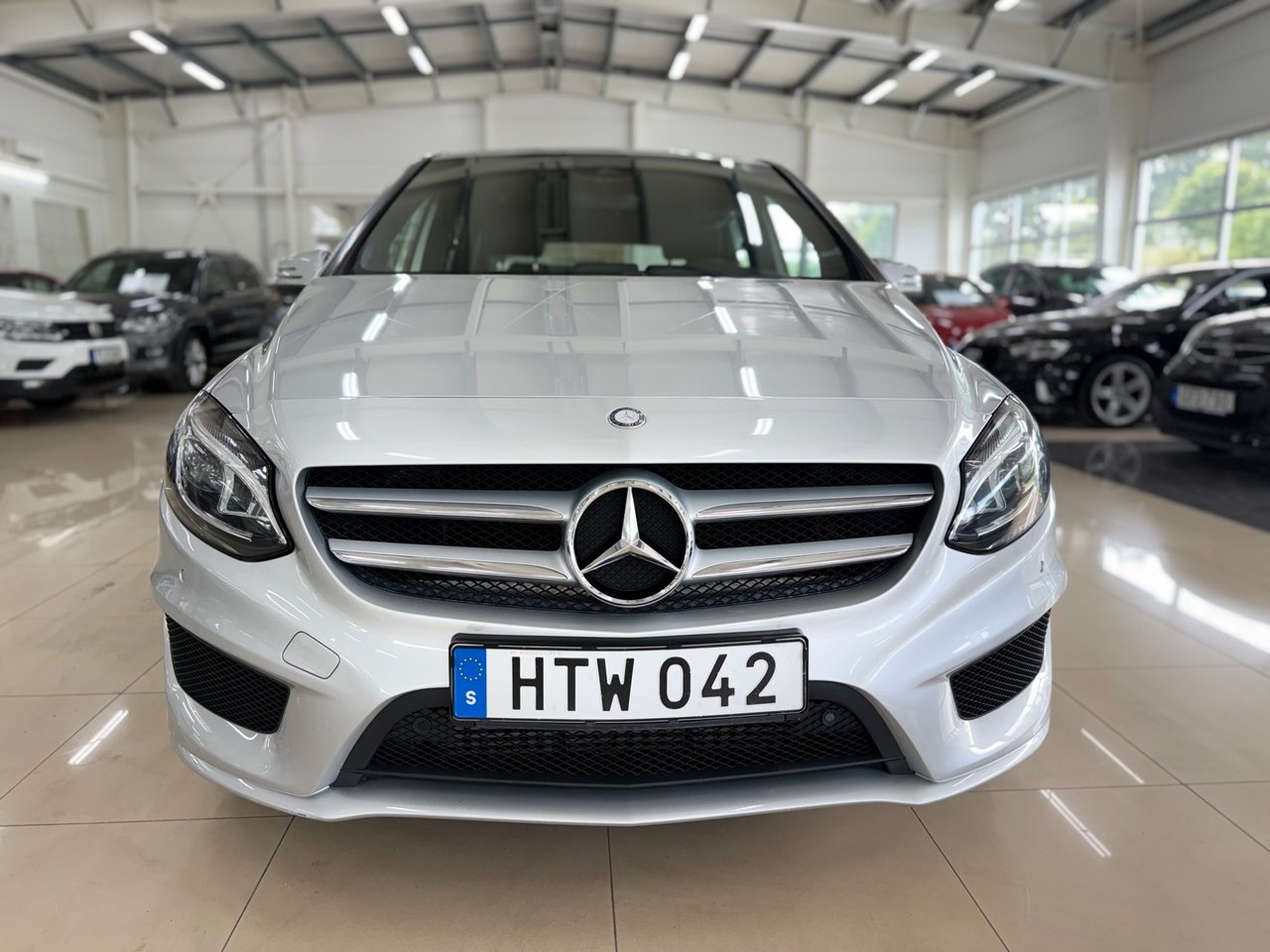 Mercedes-Benz B 180 d AMG Sport 2016, bild 2/10