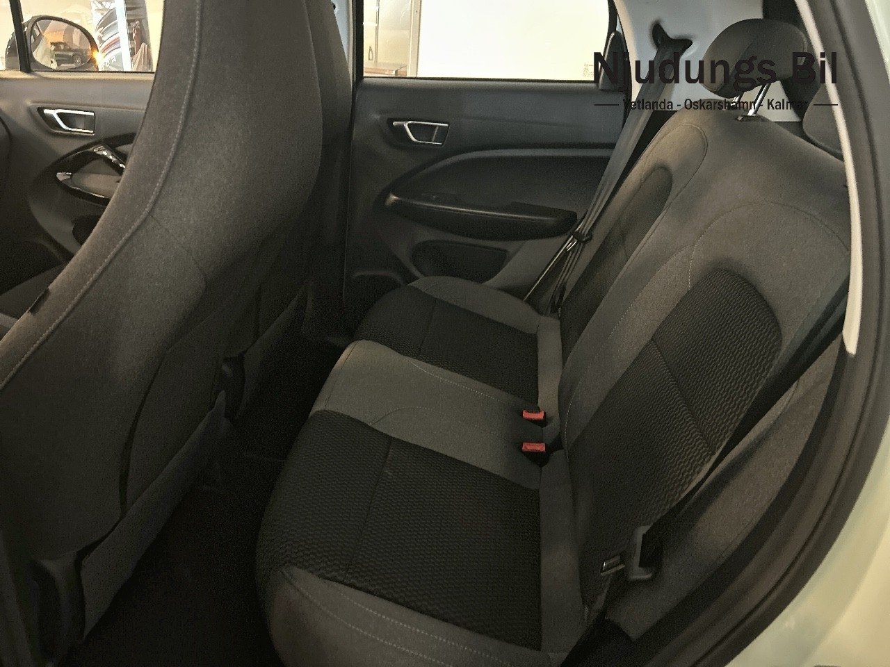 Leapmotor T03 37.3 kWh hel el ca 2026, bild 7/8