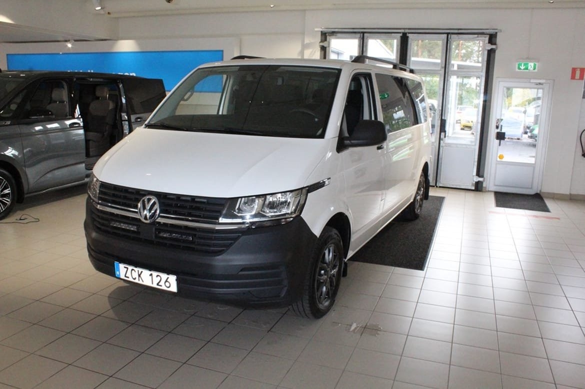 Volkswagen Transporter Kombi T30 2.0 2020, bild 2/15