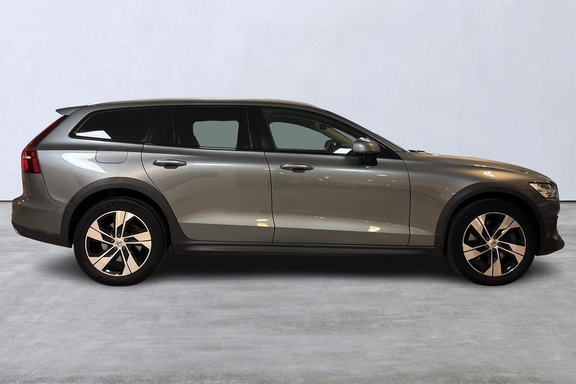 Volvo V60 Cross Country 2019, bild 3/10